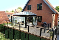 Orangeri-på-hævet-træterrasse